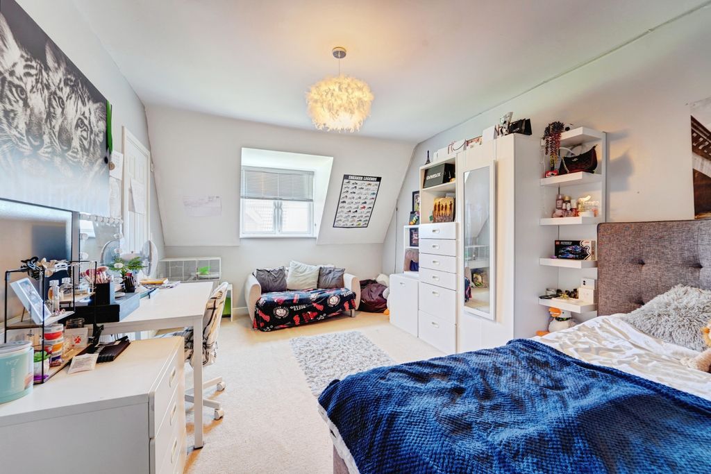 Additional image 28 of 5 bed detached house for saleMaskell Drive, Bedford MK41
