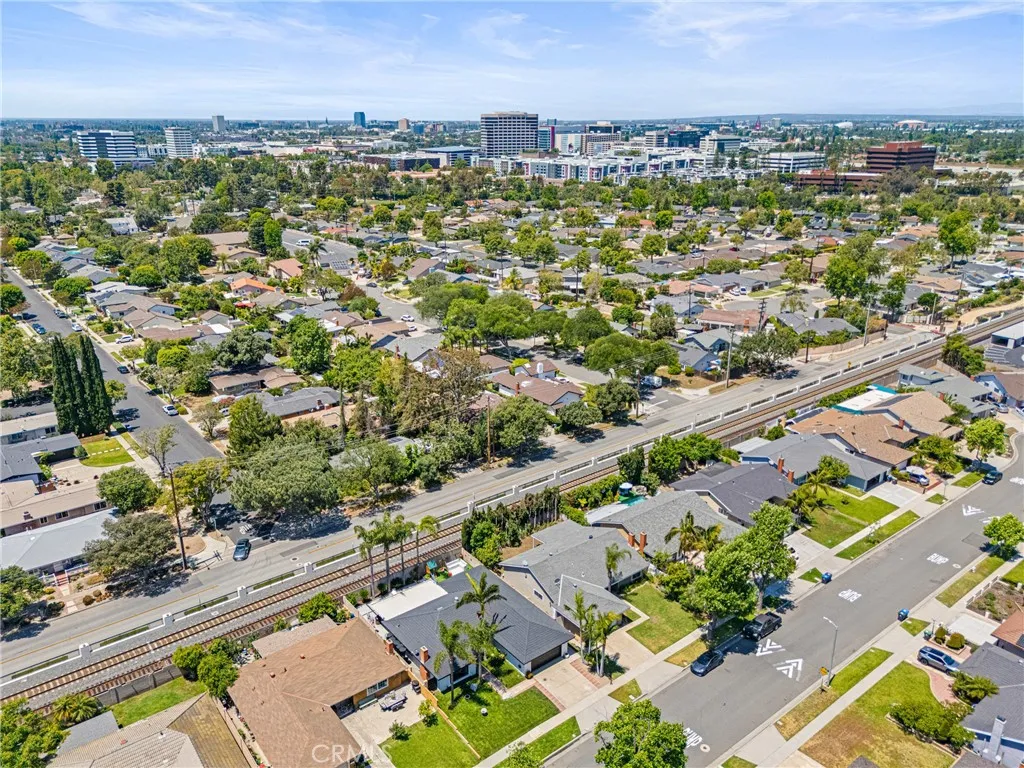 2510 Brynwood St, Santa Ana, CA 92705