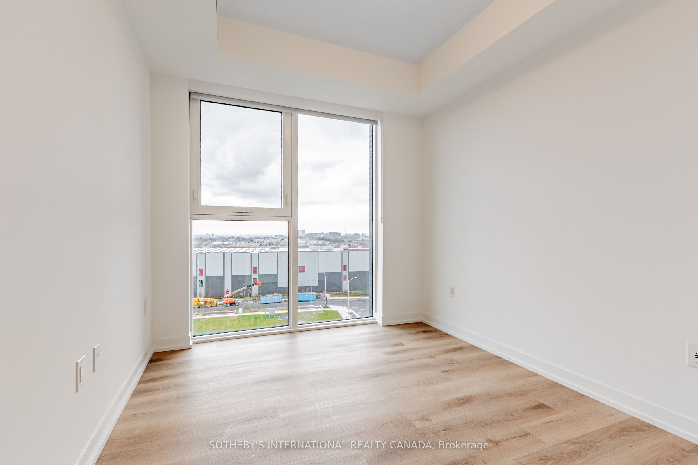 Additional image 3 of 608-5 York Garden Way, Toronto, ON, M6A 2V1
