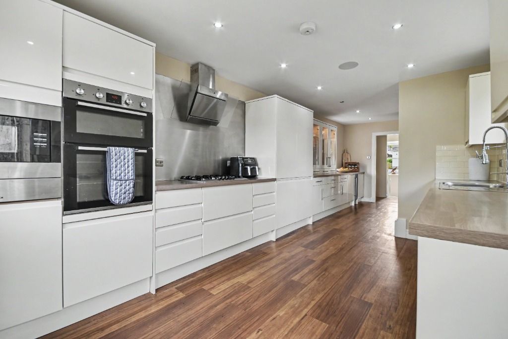 Additional image 13 of 6 bed detached house for saleFinnart Street, Inverclyde, Greenock PA16