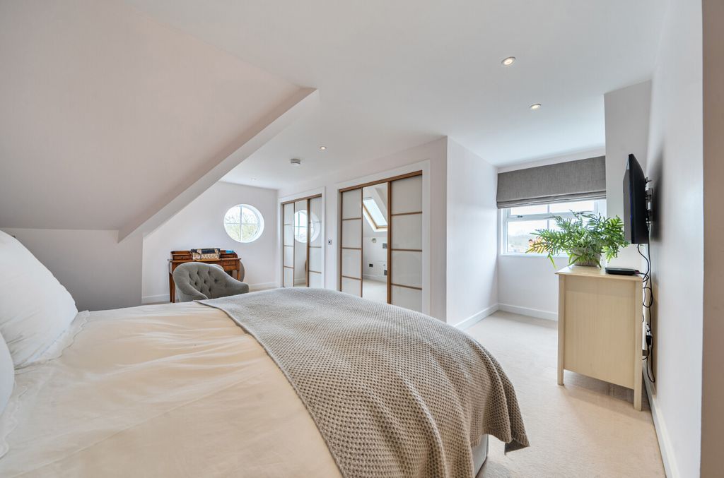 Additional image 28 of 5 bed flat for saleSovereign House, Royal Parade, Chislehurst, Kent BR7