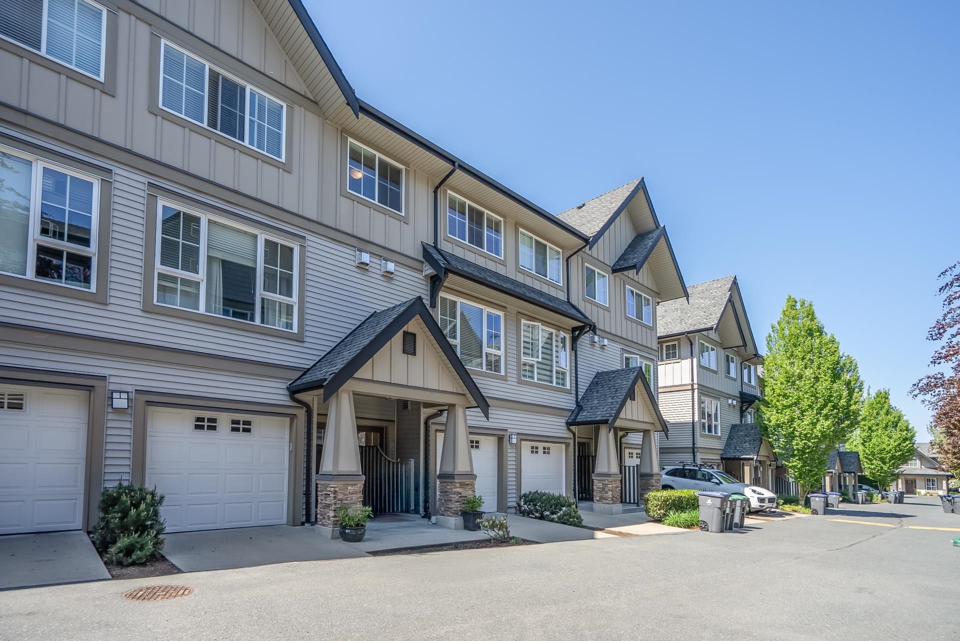 129-2501 161 A Street, Surrey, BC, V3Z 7Y6