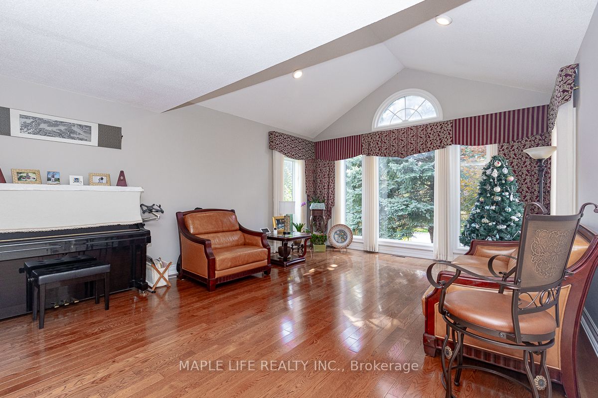 Additional image 3 of 1 Elderwood Drive, Richmond Hill, ON, L4B 2X3