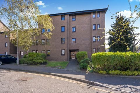14/4 Boat Green, Canonmills, Edinburgh EH3