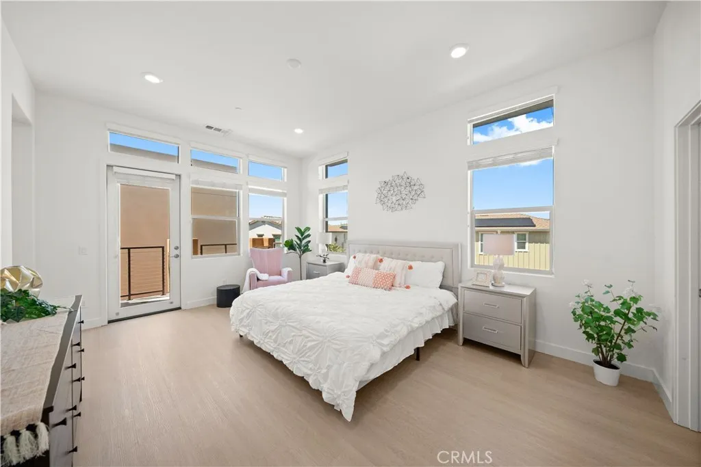 Additional image 33 of 131 Newall, Irvine, CA 92618