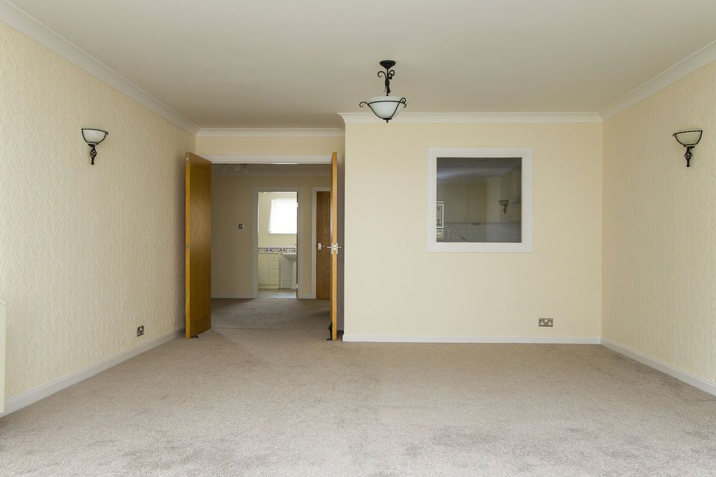 Additional image 4 of 3 bed flat for saleAdventurers Quay, Cardiff CF10