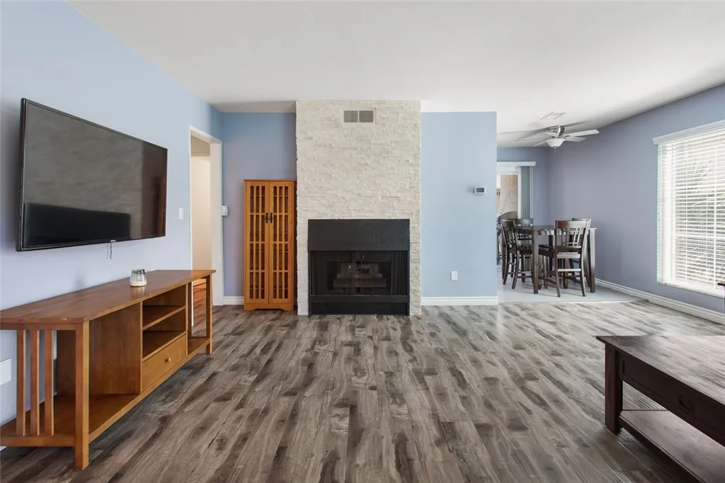 Additional image 6 of 400 S Flower St Unit 5, Orange, CA 92868