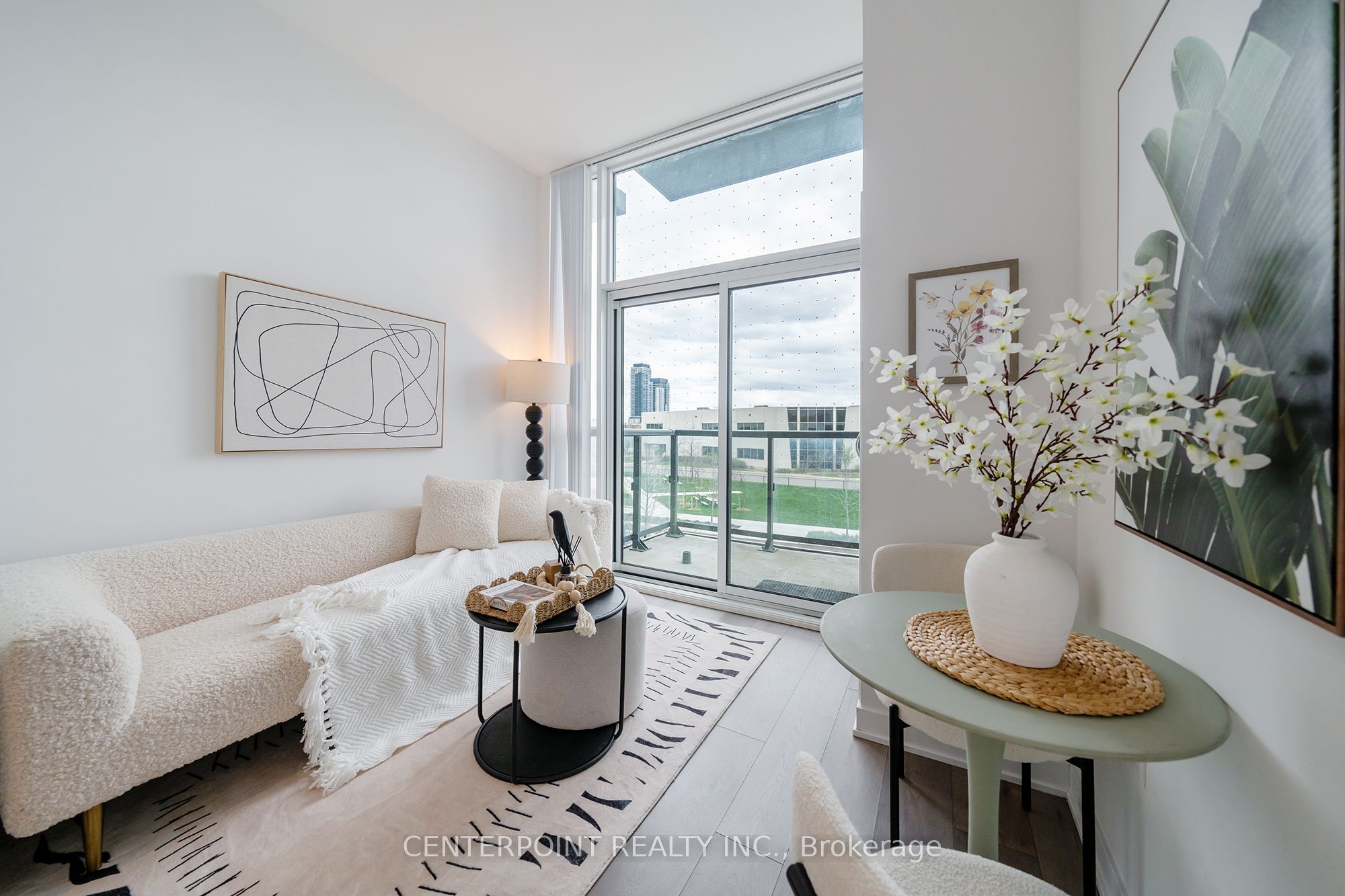Additional image 3 of 219-60 Honeycrisp Crescent, Vaughan, ON, L4K 0N5