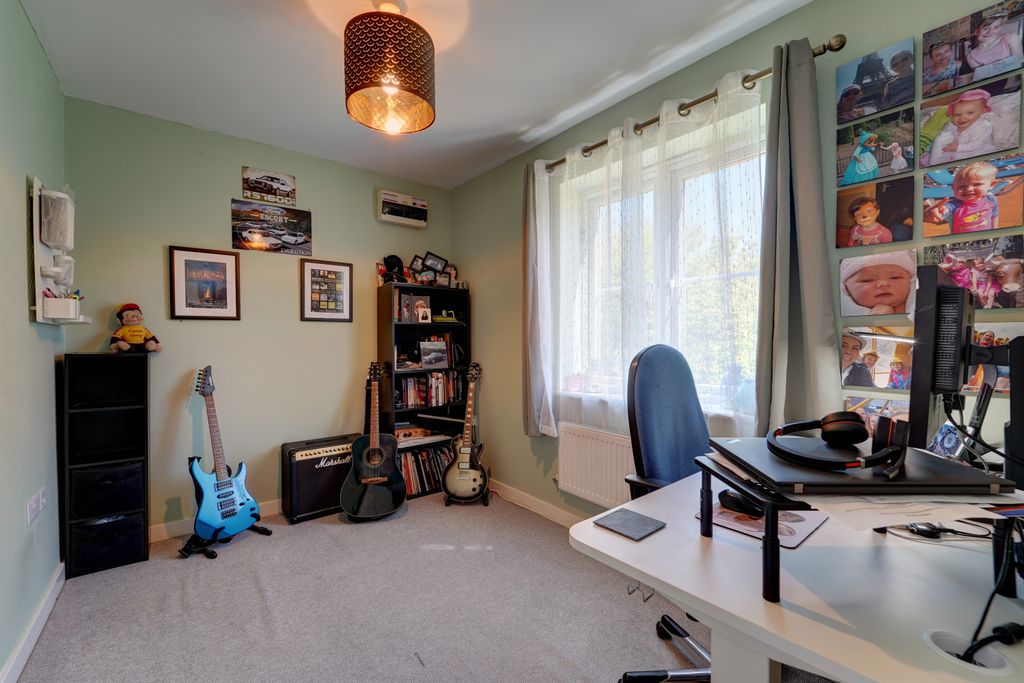 Additional image 19 of 5 bed detached house for saleMaskell Drive, Bedford MK41