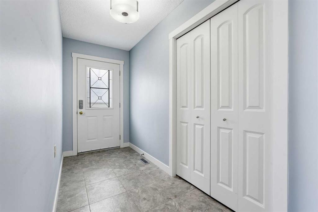 Additional image 6 of 38 Woodside Close, Airdrie, AB, T4B 2C8