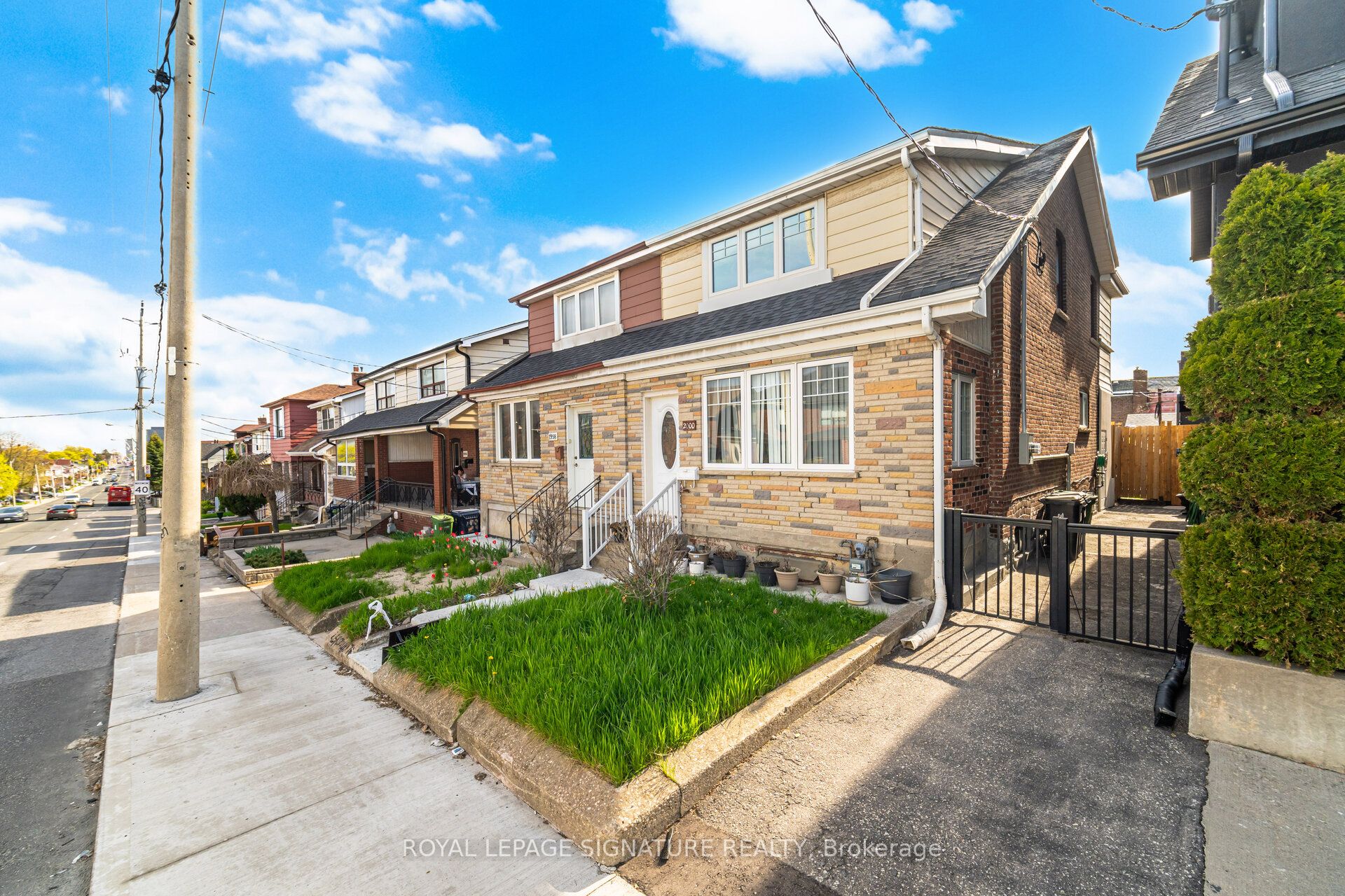 Additional image 4 of 2-2000 Dufferin Street, Toronto, ON, M6E 3R2