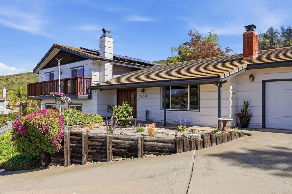 Additional image 4 of 1045 Cima Dr, San Marcos, CA 92078