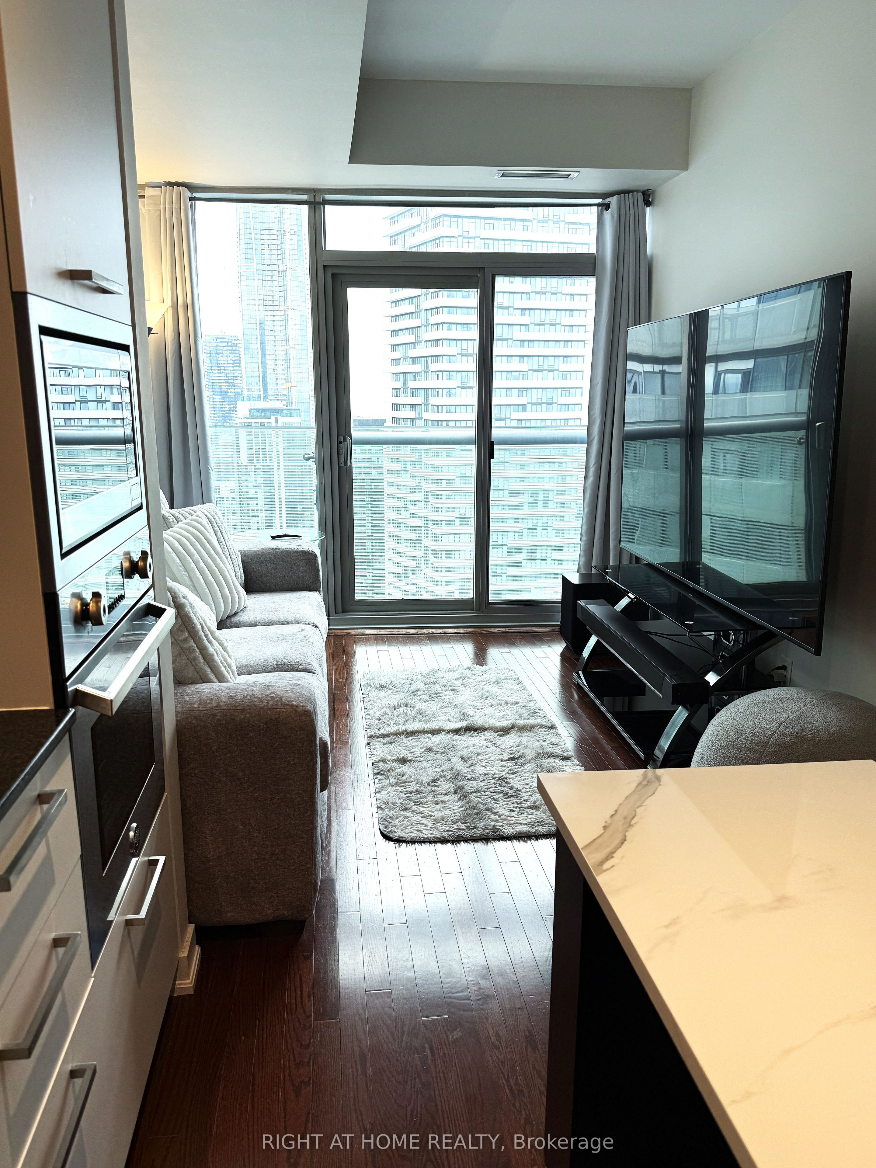 Additional image 5 of 5510-12 York Street, Toronto, ON, M5J 2Z2
