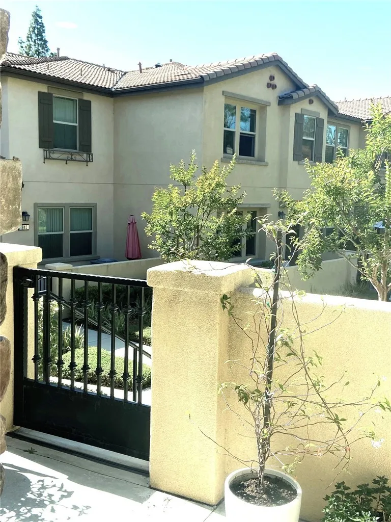 Additional image 109 of 268 S Auburn Heights Ln, Anaheim Hills, CA 92807