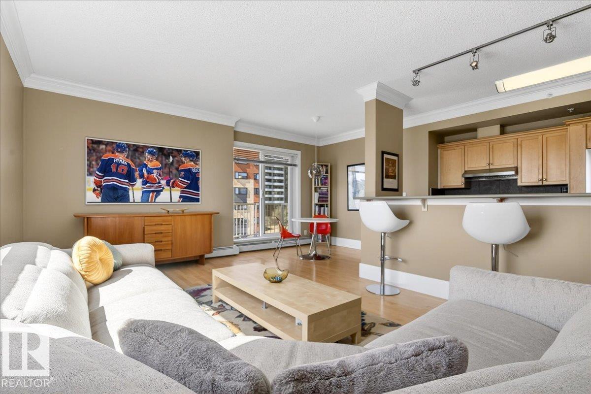 701-9707 105 Street NW, Edmonton, AB, T5K2Y4
