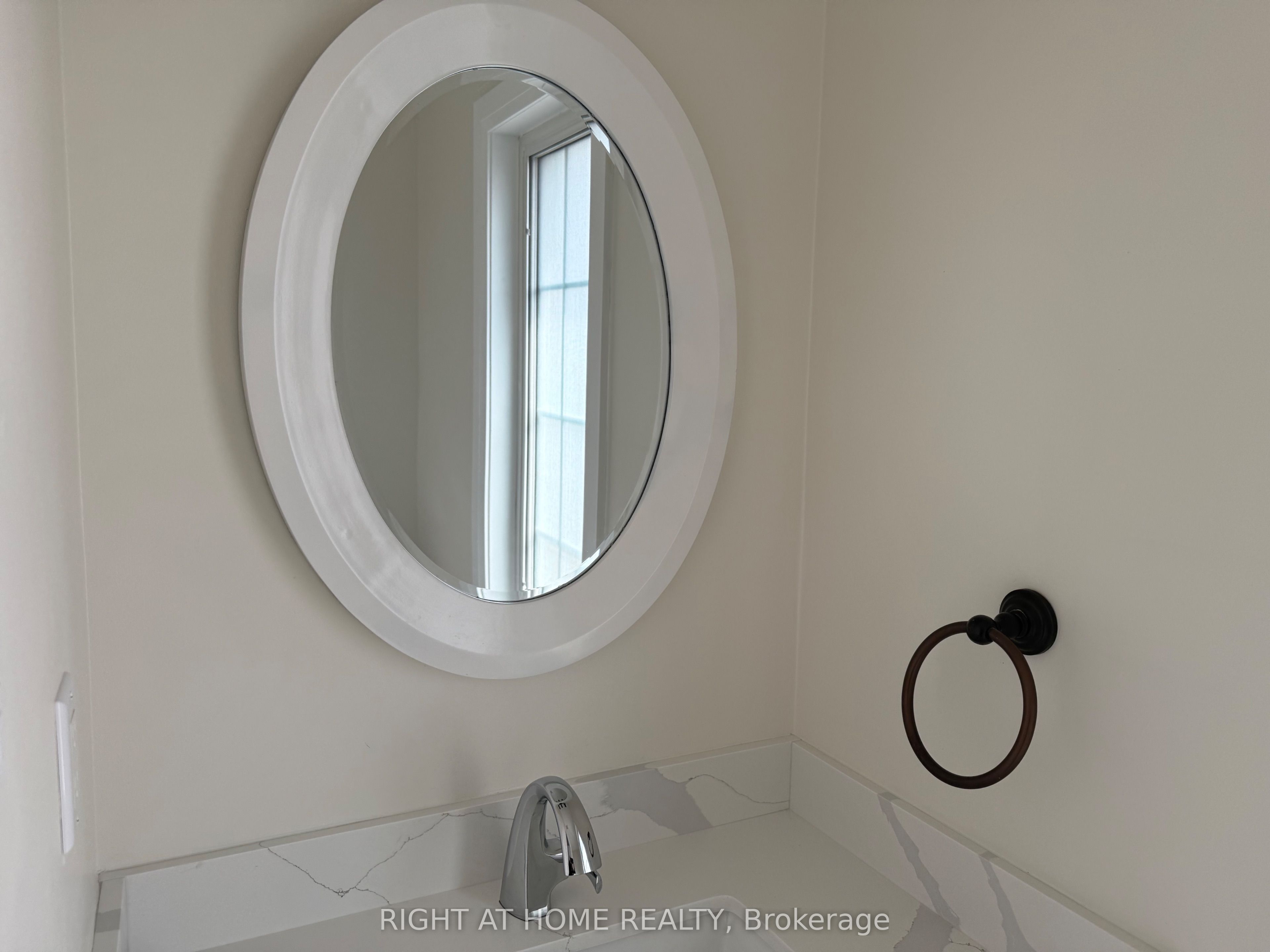 32 Toscana Drive, Whitby, ON, L1R 3N6 photo 5