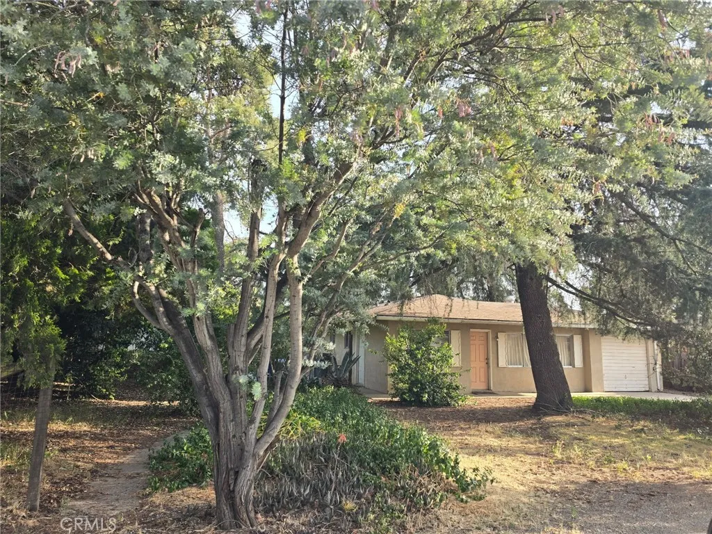 12942 3rd St, Yucaipa, CA 92399 photo 2