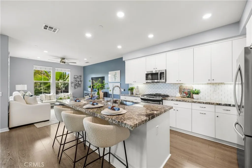 Additional image 54 of 65 Finch, Lake Forest, CA 92630