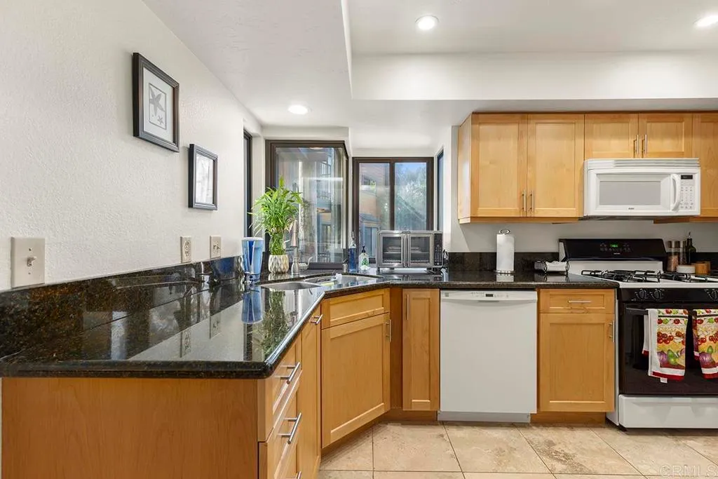 Additional image 8 of 4009 Layang Layang Circle Unit J, Carlsbad, CA 92008