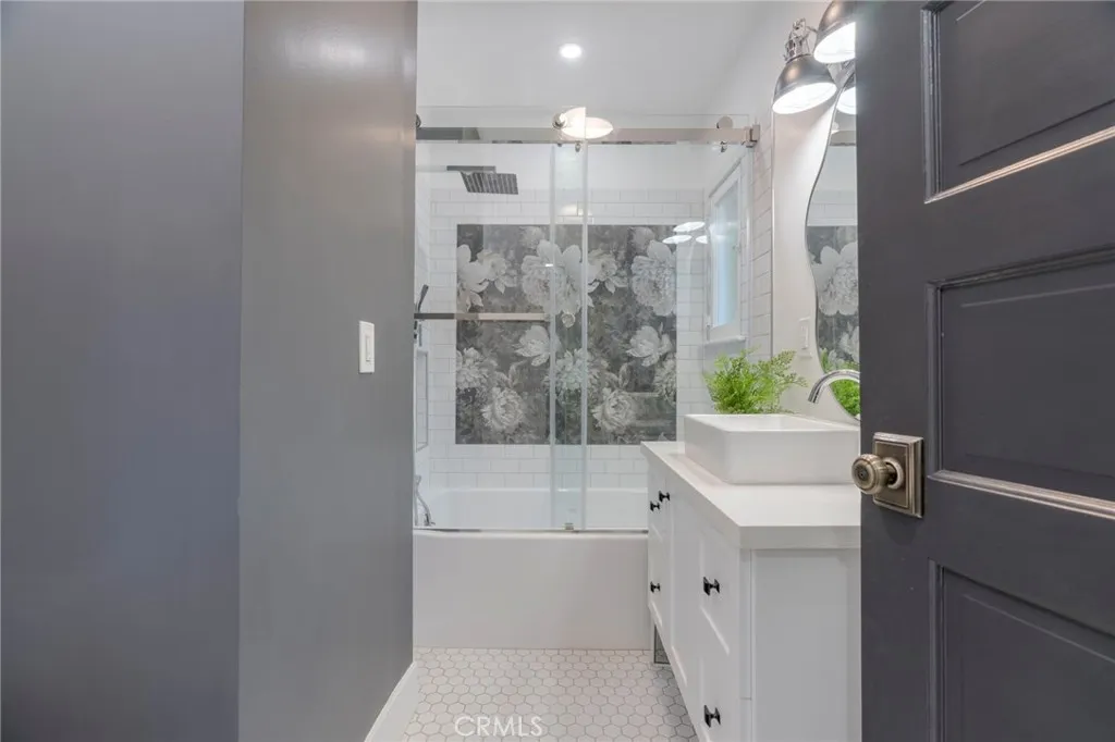 Additional image 13 of 1322 N June Street, Los Angeles, CA 90028