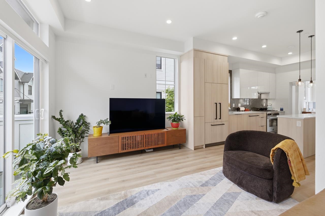 Additional image 6 of 13-237 Ridgeway Avenue, North Vancouver, BC, V7L 0H6