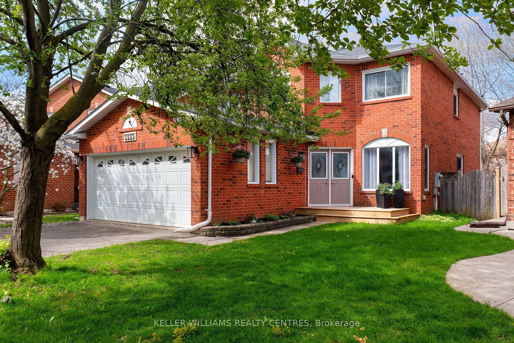 3335 Sundew Court, Mississauga, ON, L5N 5X6