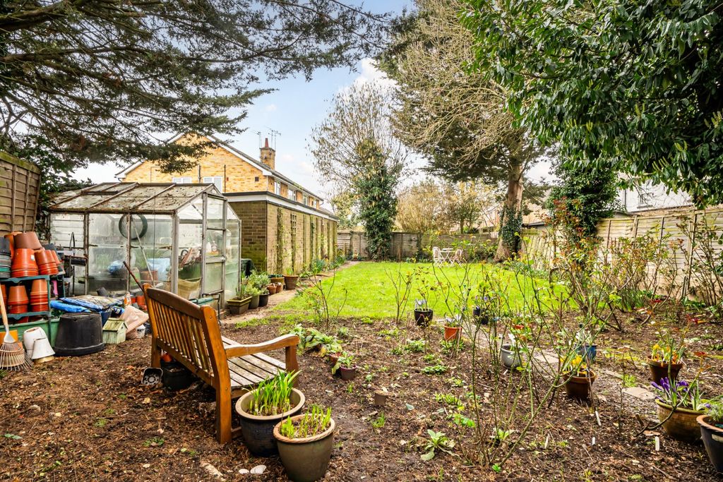 Additional image 13 of 2 bed maisonette for saleMaypole Road, Taplow, Buckinghamshire SL6