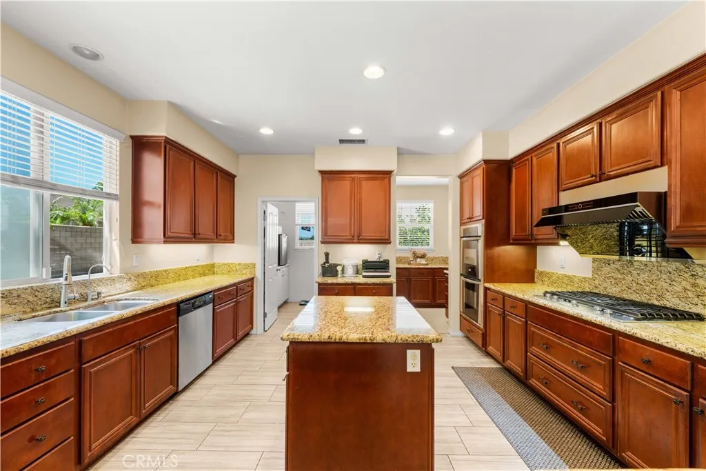 Additional image 10 of 14611 Gannet Street, Eastvale, CA 92880