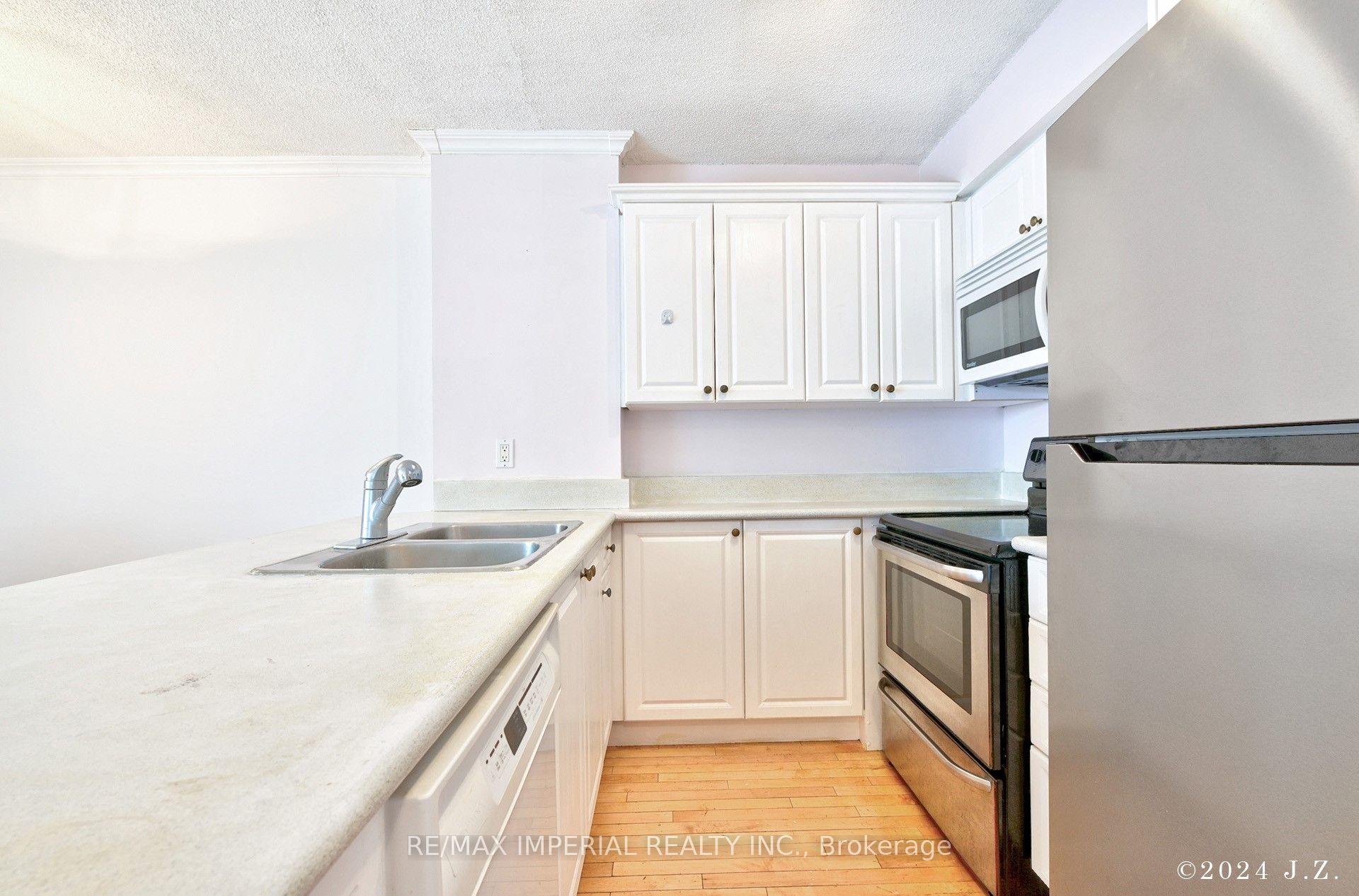 Additional image 5 of 2201-24 Wellesley Street W, Toronto, ON, M4Y 2X6