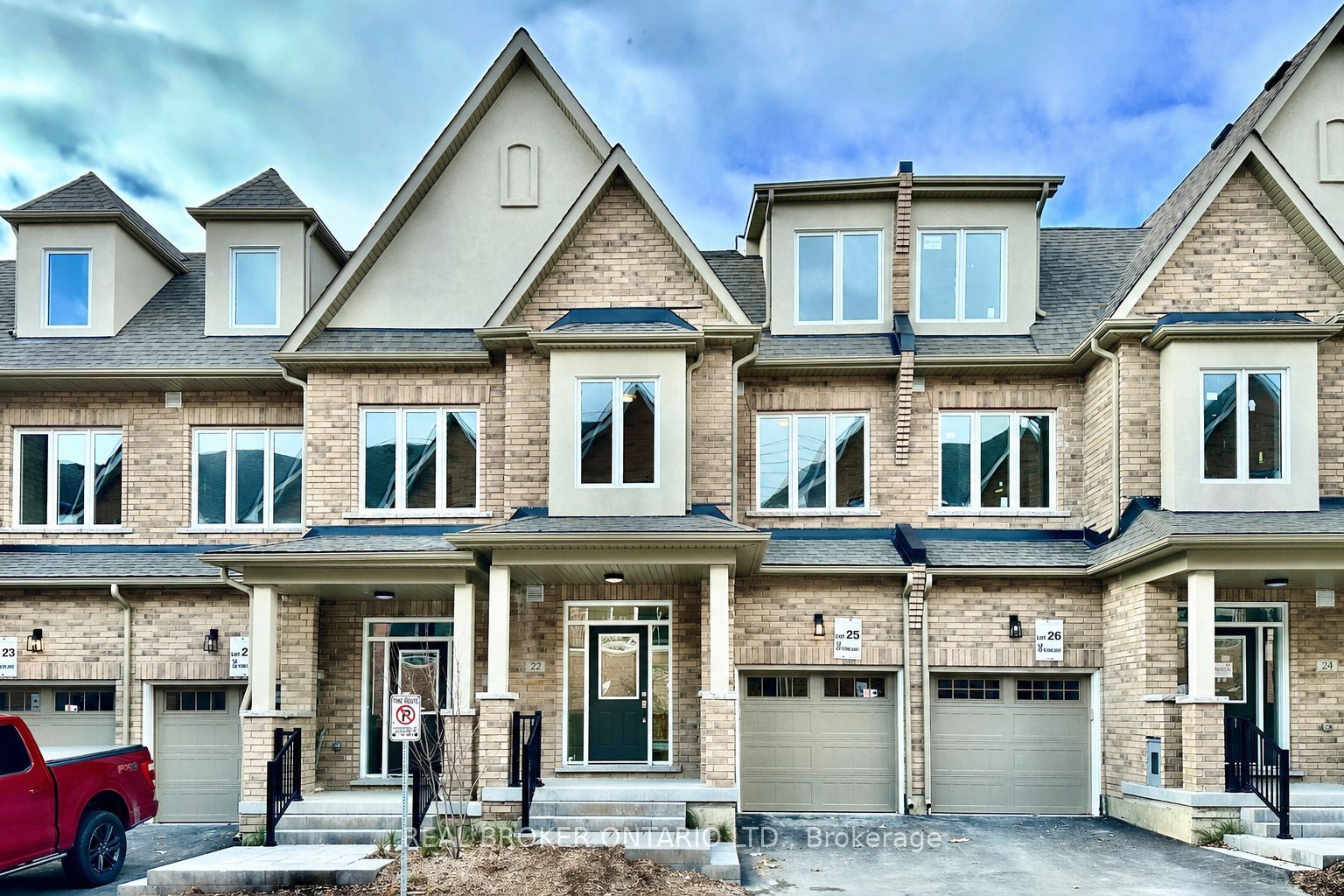 22 Yans Way, Markham, ON, L3R 0J8