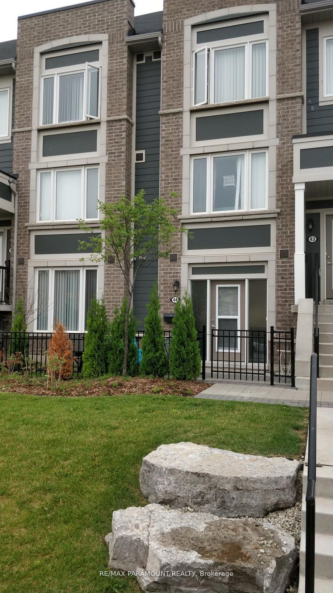 44-250 Sunny Meadow Boulevard, Brampton, ON, L6R 3Y7