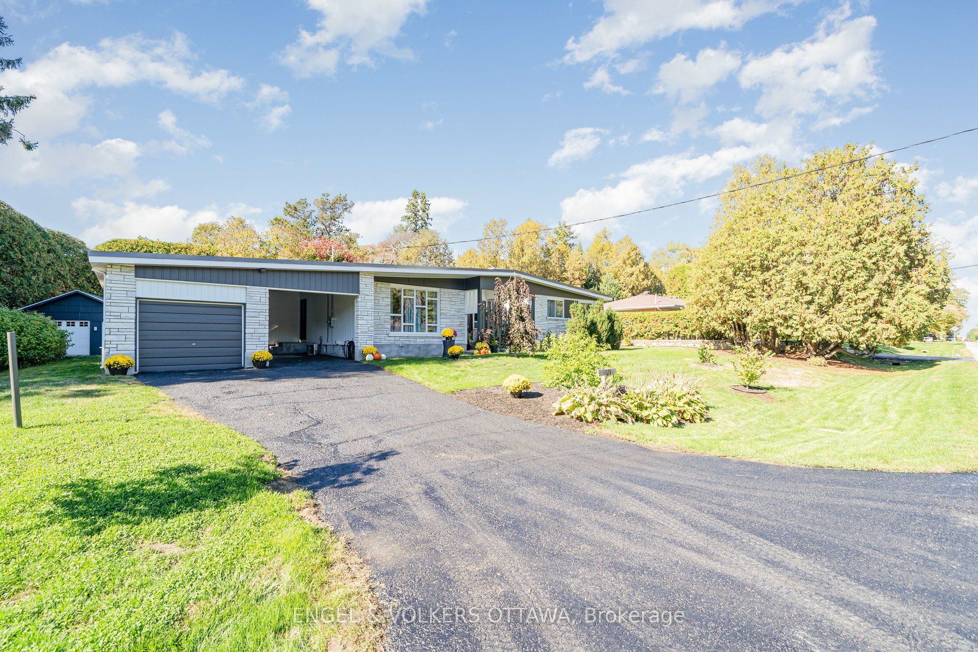 121 Grenfell Crescent, Ottawa, ON, K2G 0G5 photo 3