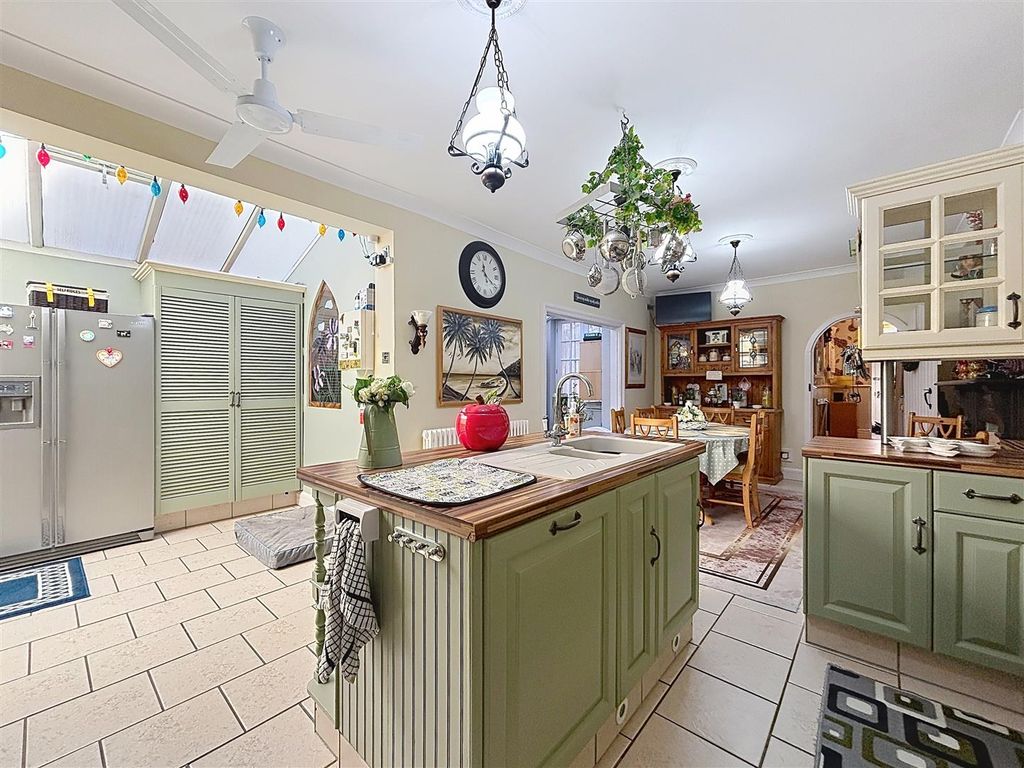Additional image 14 of 6 bed terraced house for saleEastgate, Hornsea HU18