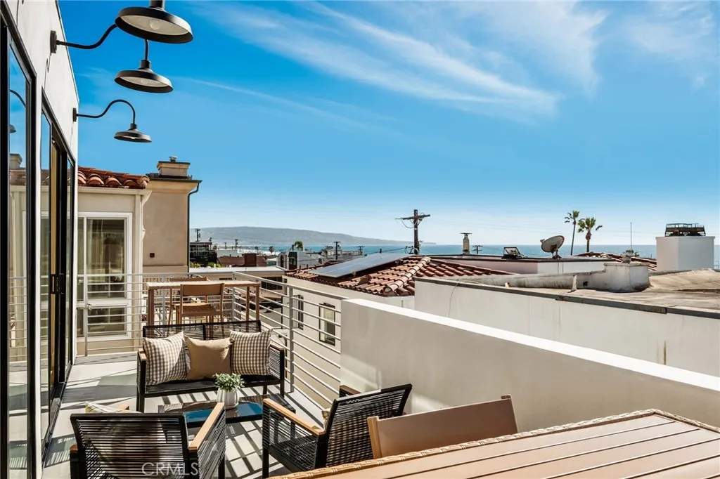Additional image 11 of 89 Bayview Dr, Manhattan Beach, CA 90266