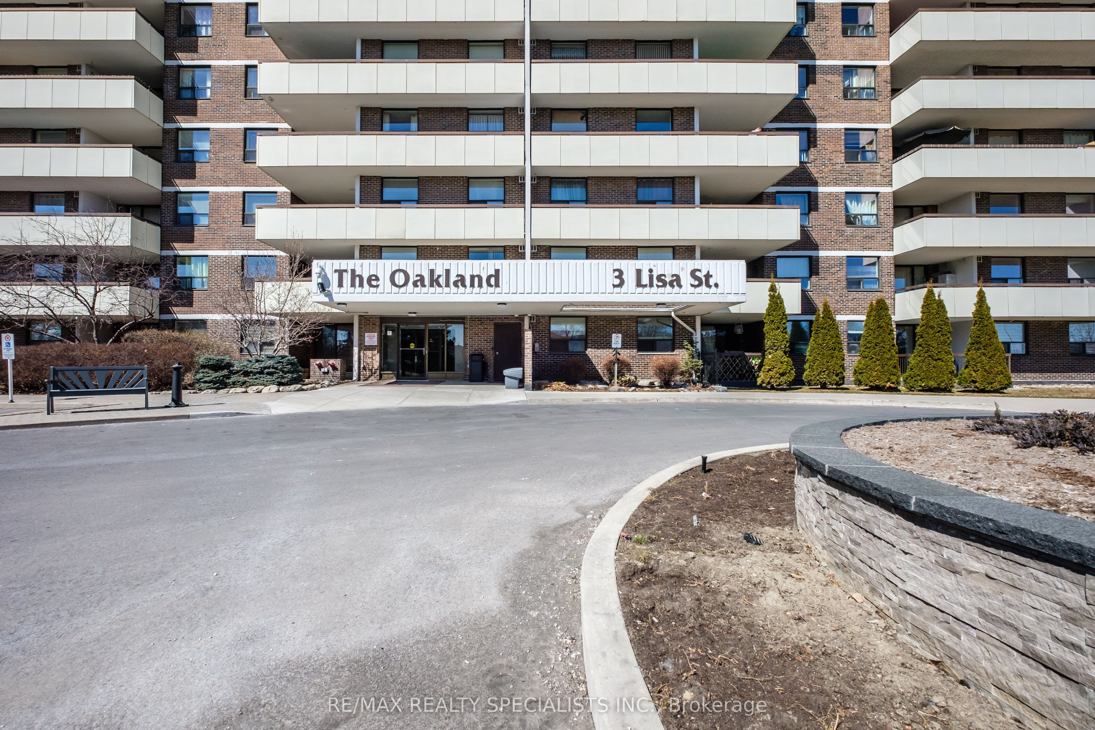 108-3 Lisa Street, Brampton, ON, L6T 4A2