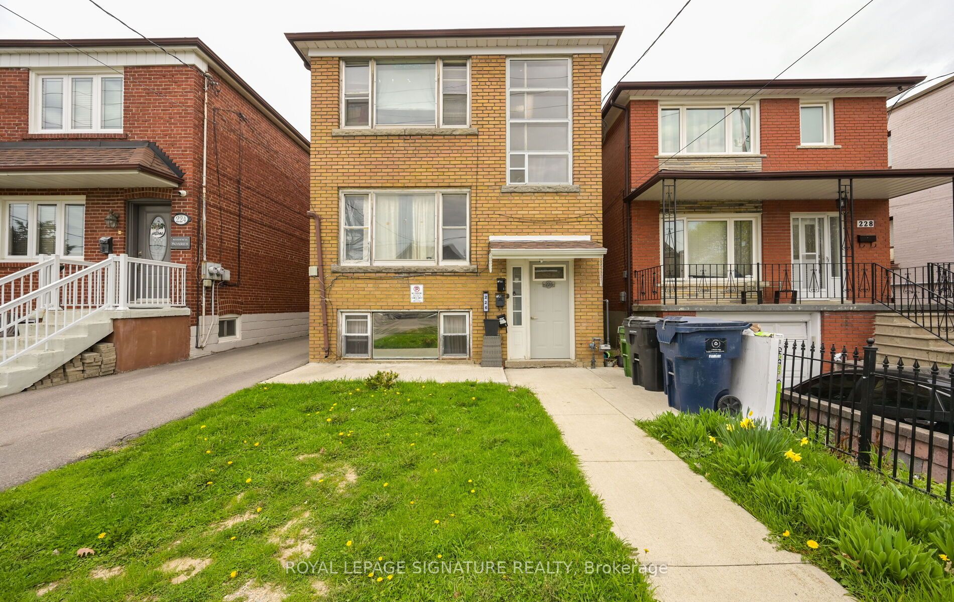 226 Bicknell Avenue, Toronto, ON, M6M 4G9