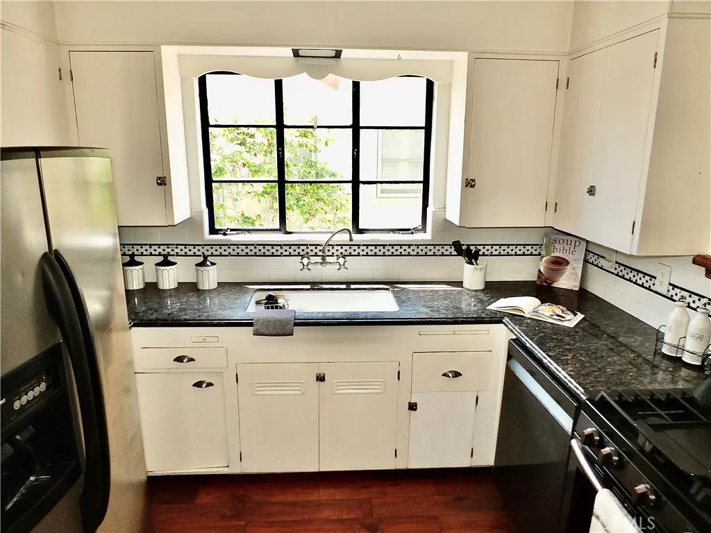 Additional image 13 of 3757 Cerritos Avenue, Long Beach, CA 90807