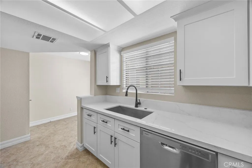 Additional image 32 of 174 W Walnut Ave Unit B, Rialto, CA 92376