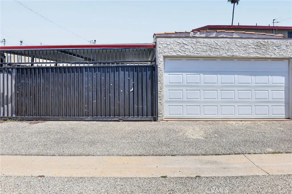 Additional image 50 of 7607 8th Avenue, Los Angeles, CA 90043