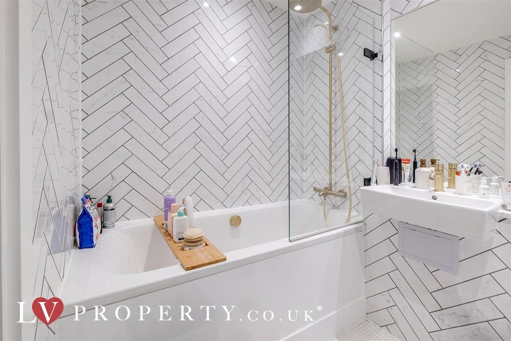 Additional image 16 of 2 bed flat for saleNewhall Street, Birmingham, West Midlands B3