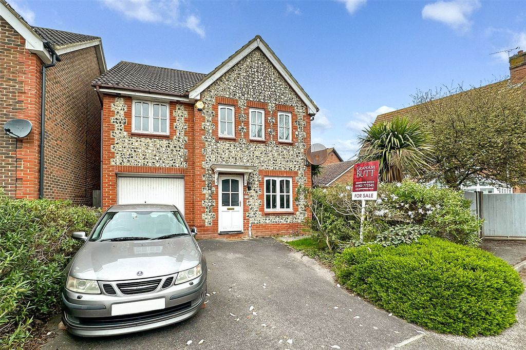 4 bed detached house for saleColumbine Way, Littlehampton, West Sussex BN17
