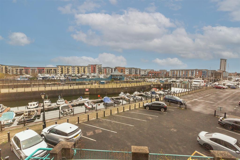 Additional image 15 of 3 bed flat for salePocketts Wharf, Marina, Swansea SA1