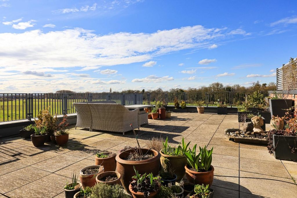 Additional image 17 of 3 bed flat for saleRenard Way, Trumpington, Cambridge CB2