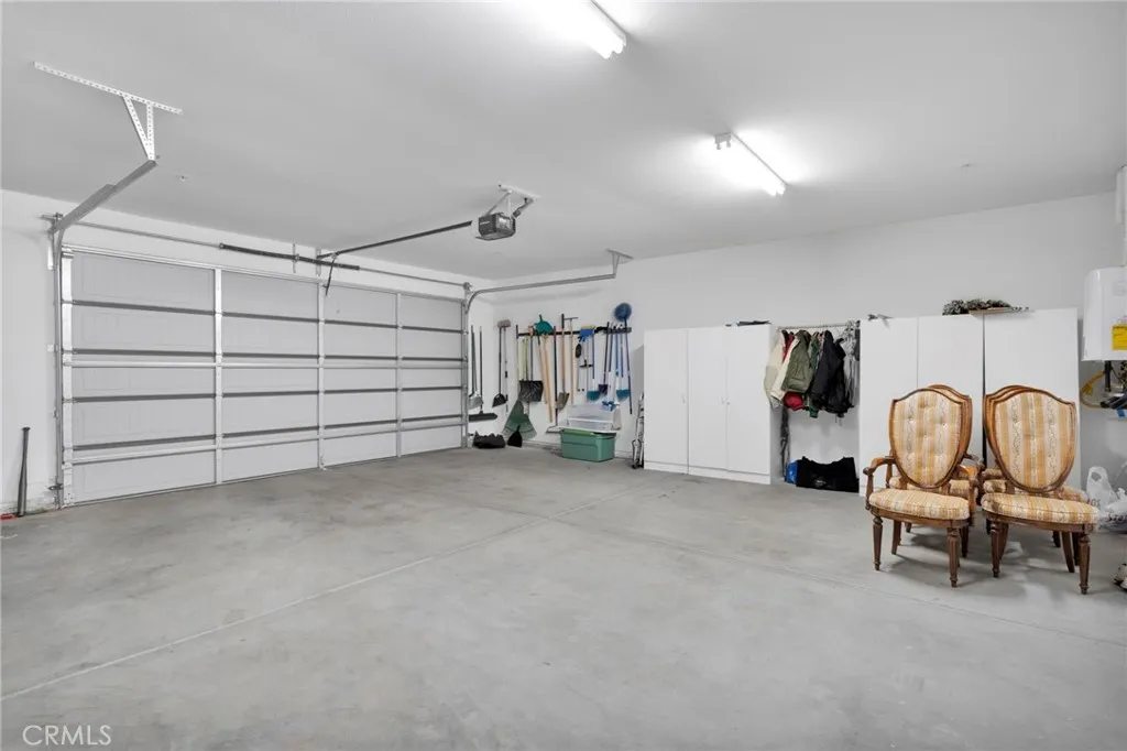 Additional image 43 of 8140 Heartland Cir, Oak Hills, CA 92344