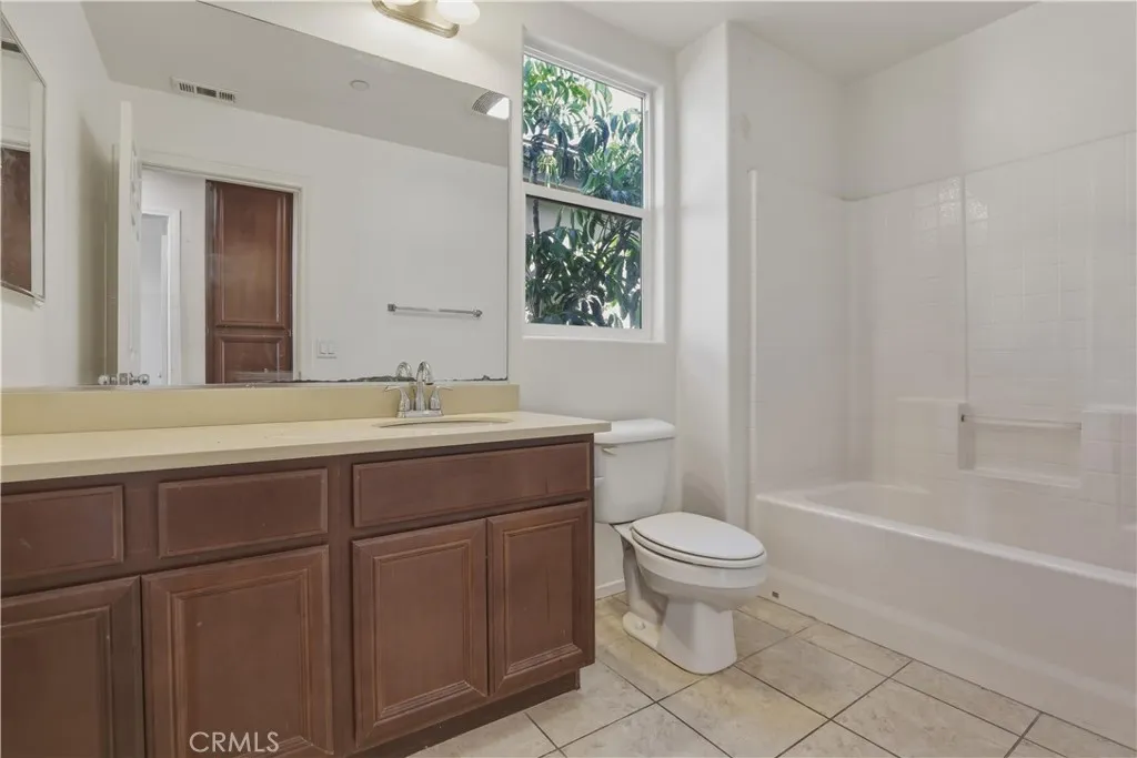 13307 Frederick Way, Sylmar, CA 91342