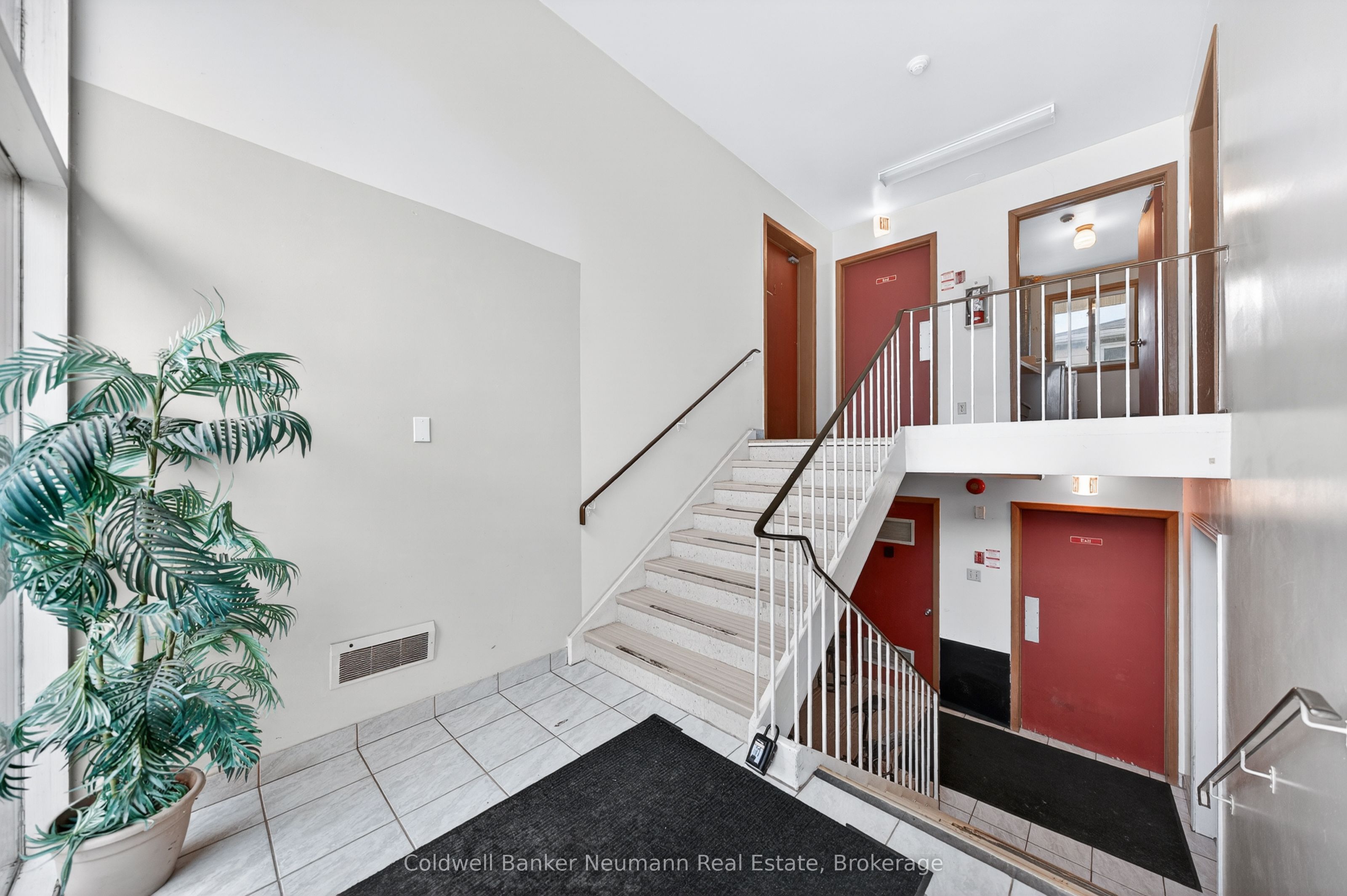 Additional image 2 of 111 Conroy Crescent, Guelph, ON, N1G 2V5