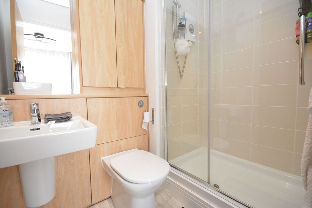 Additional image 9 of 2 bed flat for saleCrown Crescent, Larbert FK5