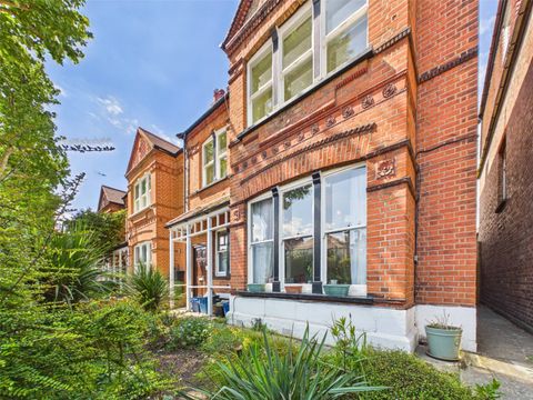 Mortlake Road, Surrey TW9