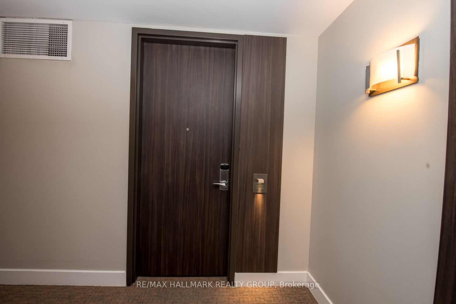Additional image 4 of 1111-300 Lisgar Street, Ottawa, ON, K2P 0E2