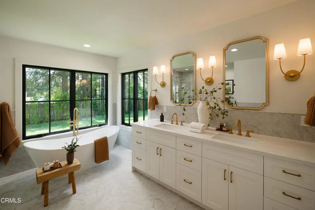 Additional image 87 of 604 De Nova Street, La Canada Flintridge, CA 91011